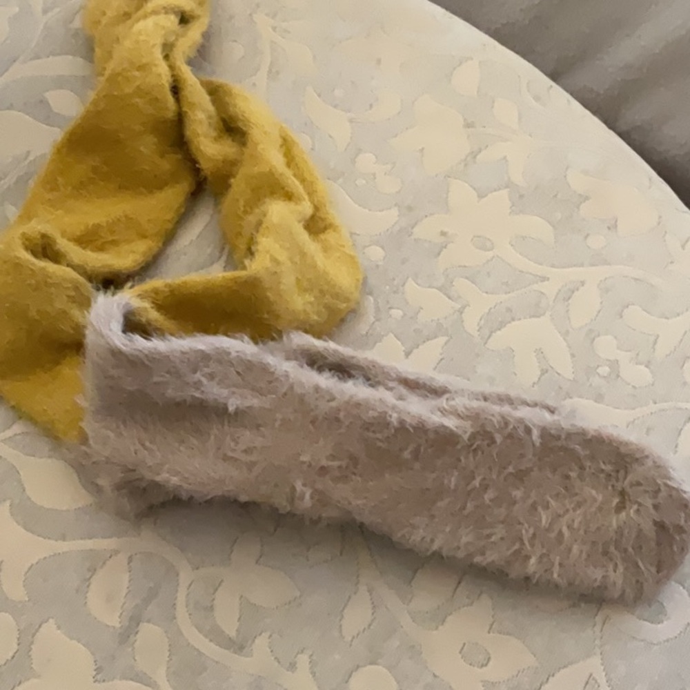 Free People Womens Over The Knee Fuzzy Two Tone Knit Socks Tan Yellow Furry NWT - Picture 2 of 5